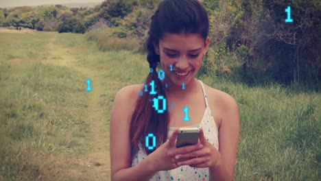 animación de codificación binaria contra mujer biracial sonriendo mientras usa teléfono inteligente en el parque