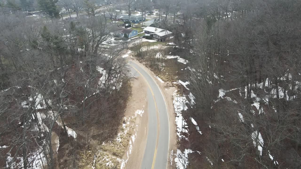계절 폐쇄 후 겨울 해변 거리 해변 입장