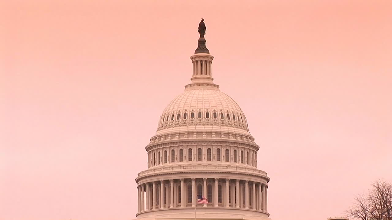 la cúpula del edificio del capitolio en washington dc 3