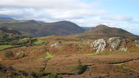 Campo-Galés-Rural-Agrícola-Pintoresco-Tierras-De-Cultivo-Montaña-Valle-Paisaje