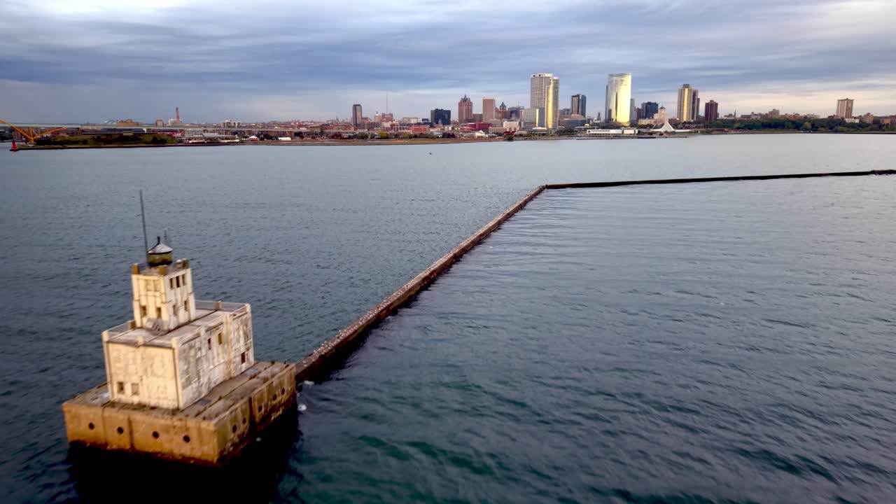 Faro de Milwaukee Breakwater en Milwaukee, Wisconsin