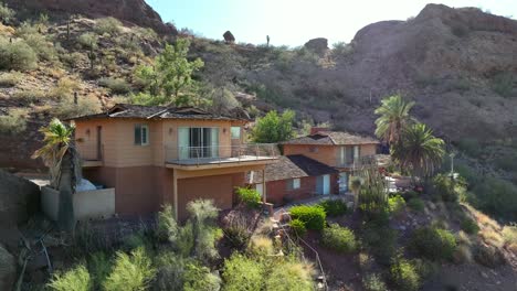 Mansion-in-desert-on-mountain