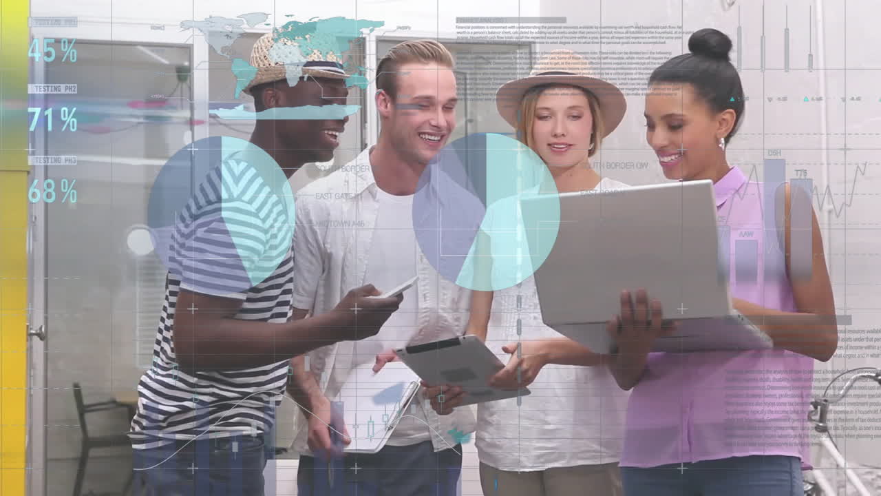 사무실에서 다양한 사업가들에 대한 금융 데이터 처리의 활성화