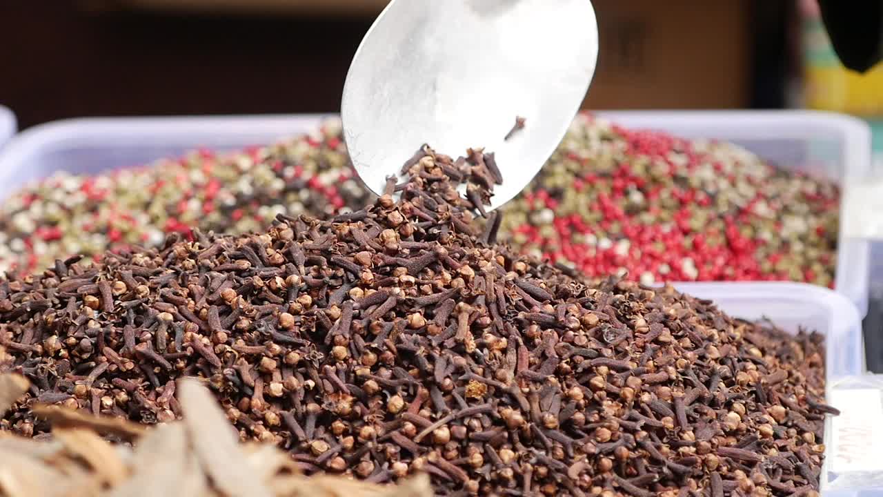 Mucchio di chiodi di garofano