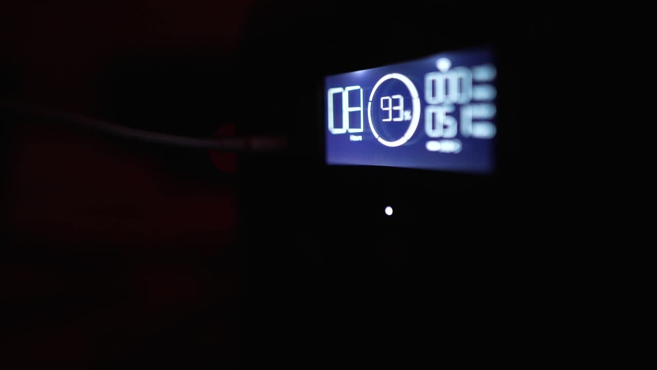 visualización digital por la noche