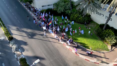 video 4k de protestas civiles en la ciudad de rehovot israel contra los cambios planeados del gobierno israelí al tribunal superior de justicia