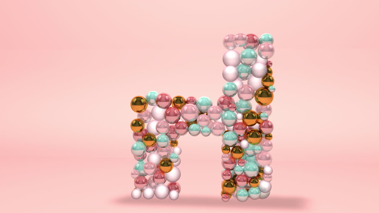 h 문자는 구슬, 유리 공, 파스텔 진주, 크리스탈 보석 및 금으로 만들어졌습니다.