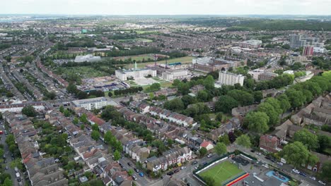 Walthamstow-East-London-Uk-Calles-Y-Casas-Drone,-Ayuntamiento-Aéreo-En-Segundo-Plano