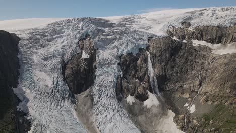 Cierre-De-Imágenes-De-Drones-Del-Glaciar-En-El-Parque-Nacional-De-Folgefonna-En-Noruega