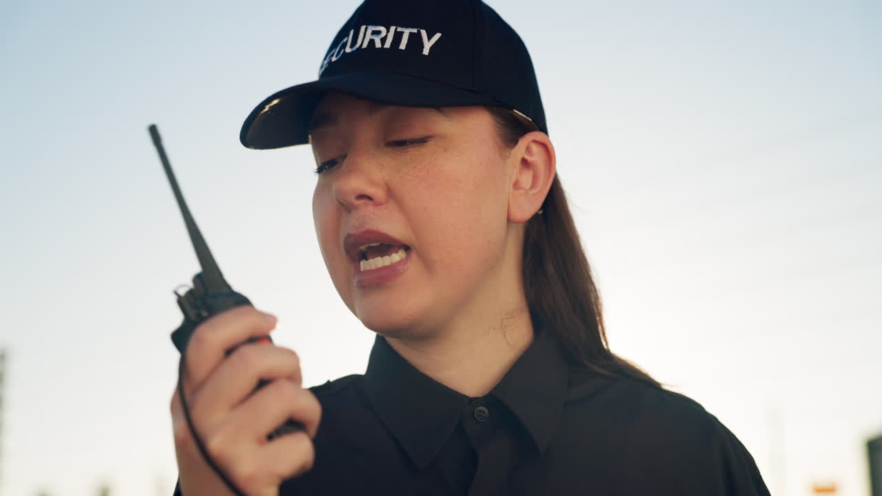 근무 중인 경비원