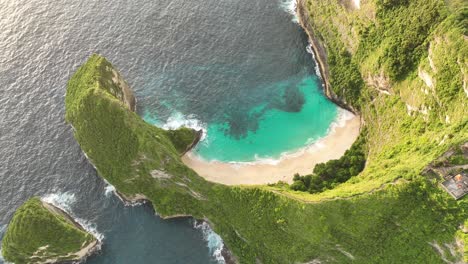 Stunning-beach-with-sand-and-turquoise-water---Indonesia