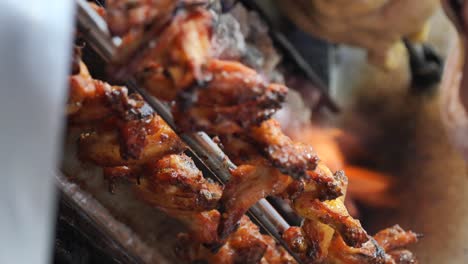 salchichas de pollo a la parrilla