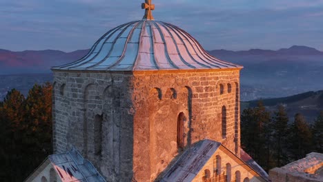 Monasterio-Djurdjevi-Stupovi,-Serbia