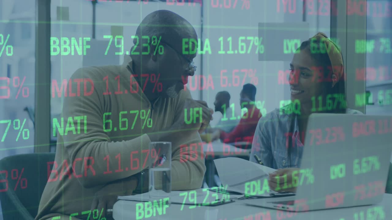 Animering av bearbetning av finansiella data över olika affärsmänniskor