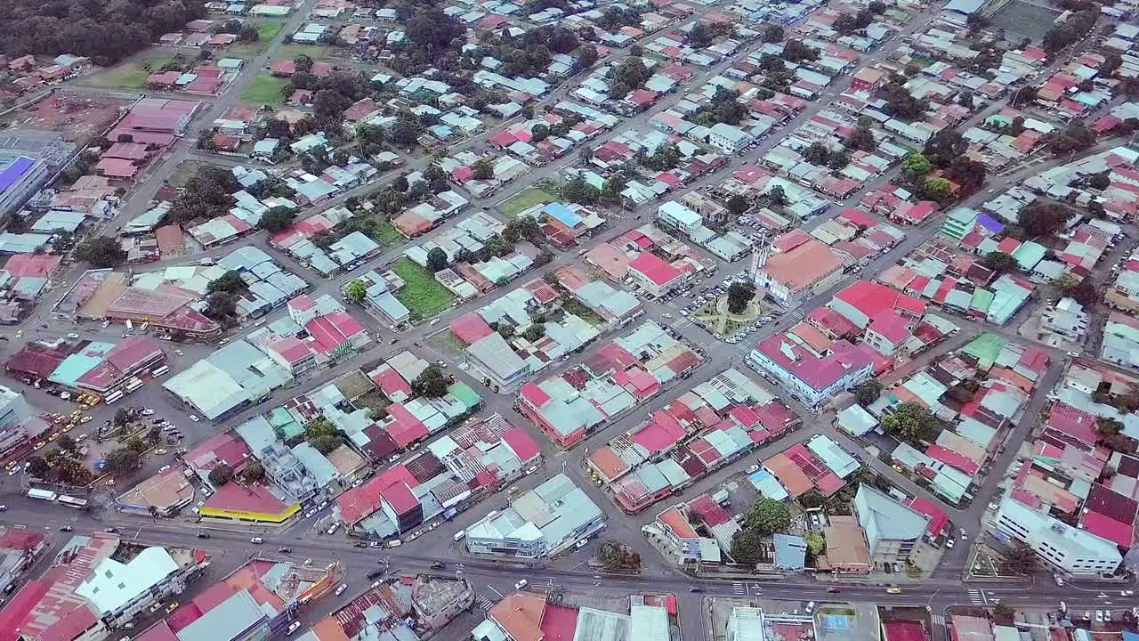 congestionado - zona residencial abarrotada en la ciudad de chorrera, panamá