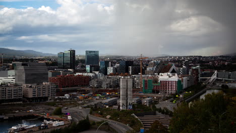 oslo centro de la ciudad nublada lluvia paisaje urbano