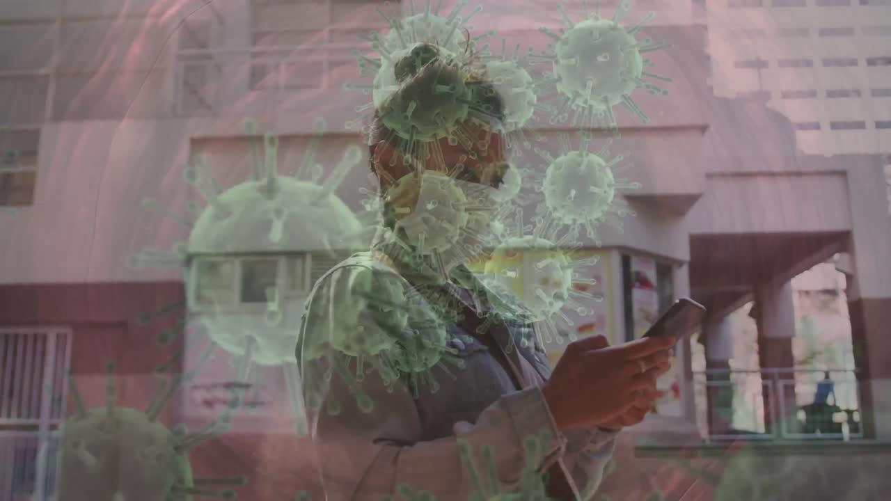 animación de células de covid-19 que se mueven sobre una mujer con máscara facial