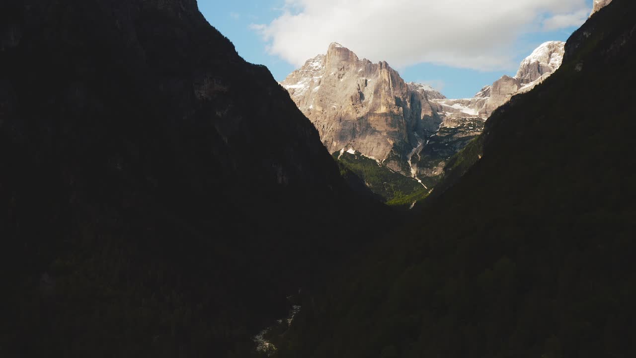 increíble vista del monte civetta de la cordillera dolomita