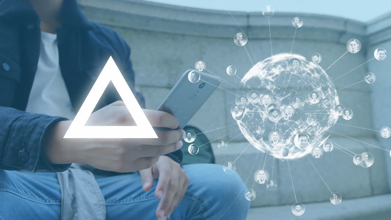 스마트폰을 사용하는 두 인종의 남성에 대한 연결 네트워크와 함께 모양과 지구의 애니메이션