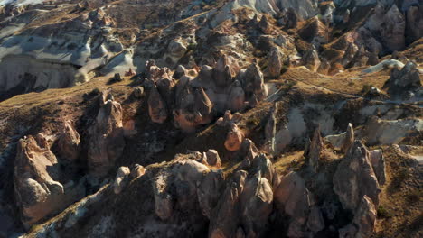 卡帕多基亞 (cappadocia) 土耳其的沙石山脈