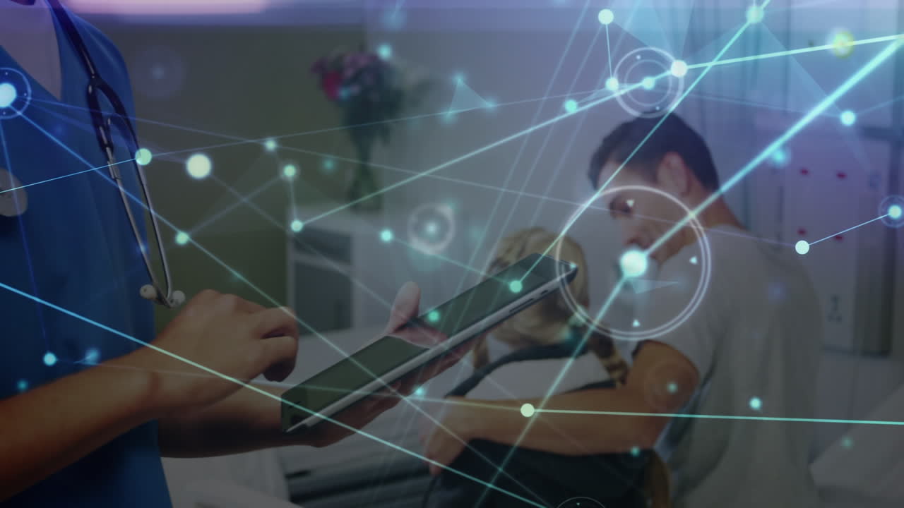 녹색 화면을 가진 태블릿을 사용하여 백인 남성 외과 의사에 대한 연결 네트워크의 애니메이션