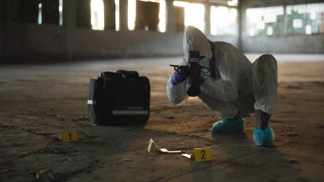 forensic investigator at crime scene