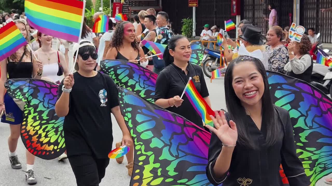 desfile del orgullo lgbtq en tailandia