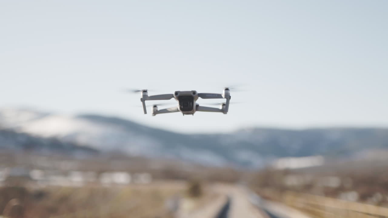 쉽게 비행하는 dji mavic 소형 드론 새로운 혁신