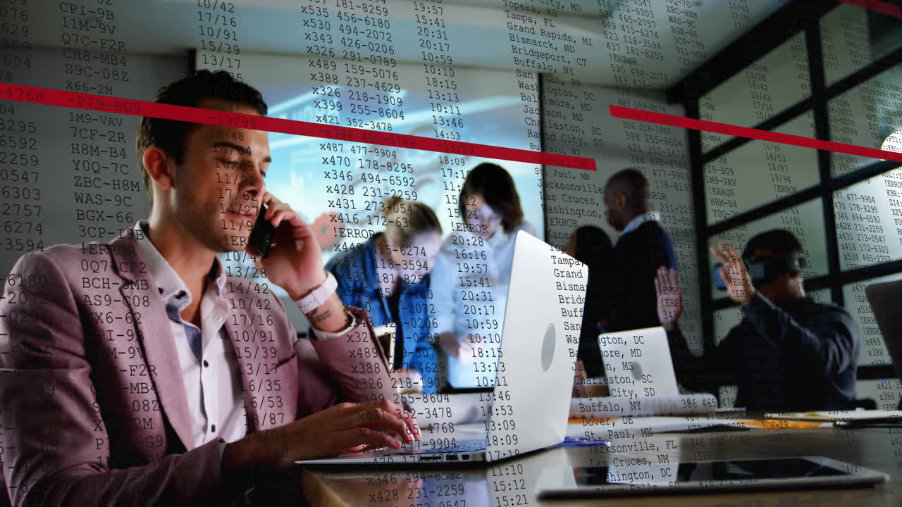 사무실에서 다양한 사업가들에 대한 금융 데이터 처리의 활성화