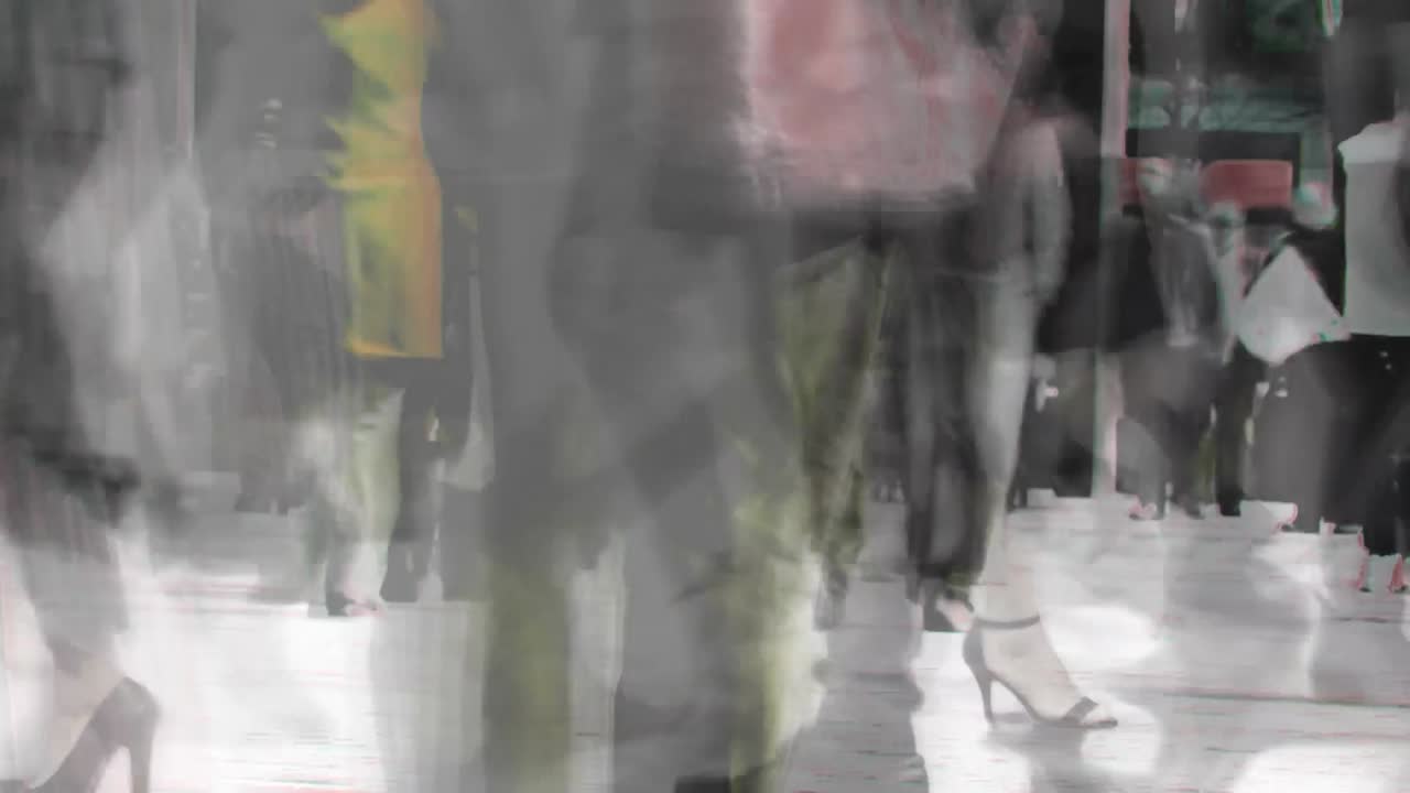 도시 거리 에서 바쁜 통근자 들