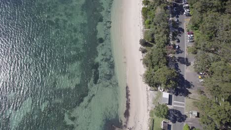 Antena-Sobre-La-Playa-De-Shoal-Bay-En-Port-Stephens,-Nsw,-Australia