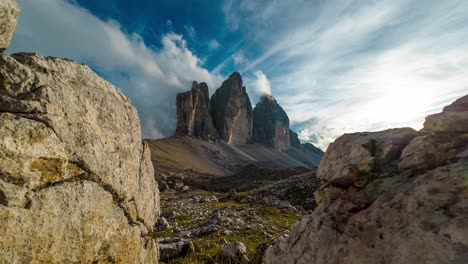 -The-Tre-Cime-mountain-peak-in-Lavaredo-in-Dolomiti,-Italy