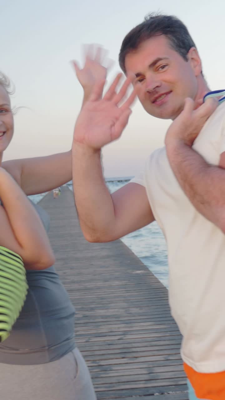 Couple shopping on the beach