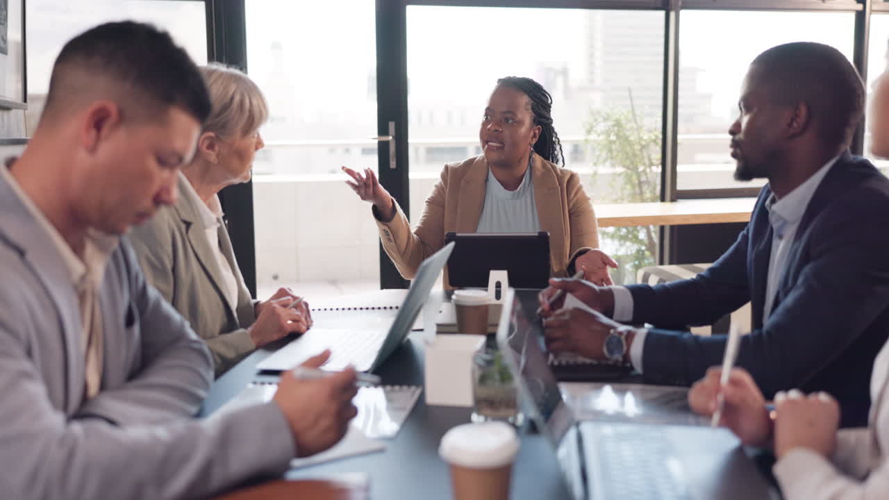 gente de negocios, el gerente habla.