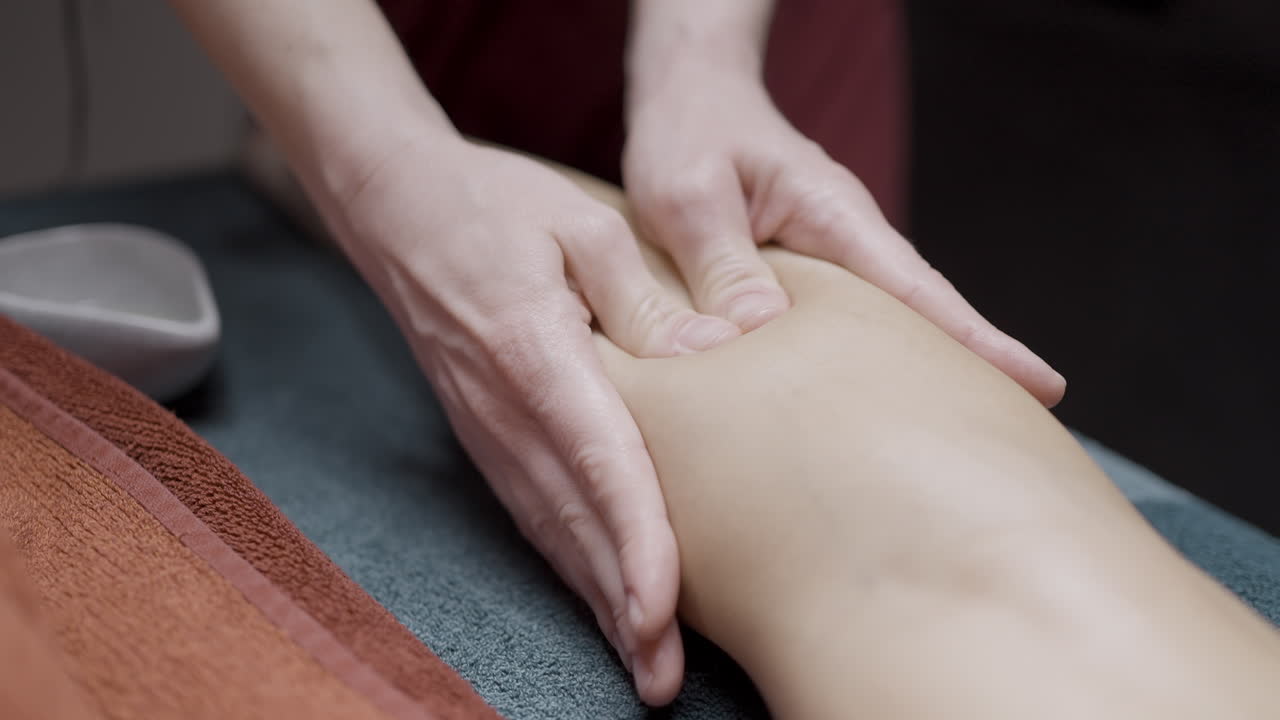 Seduta di massaggio alle gambe