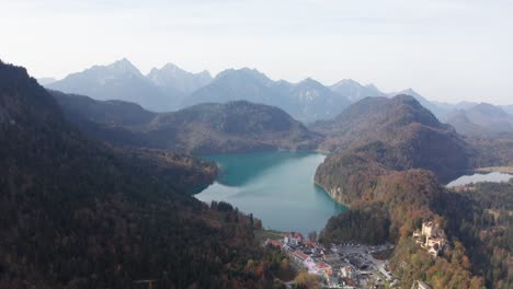 Neuschwanstein,-Bayern-Im-Herbst-|-4k-D-log-–-Perfekt-Für-Die-Farbkorrektur