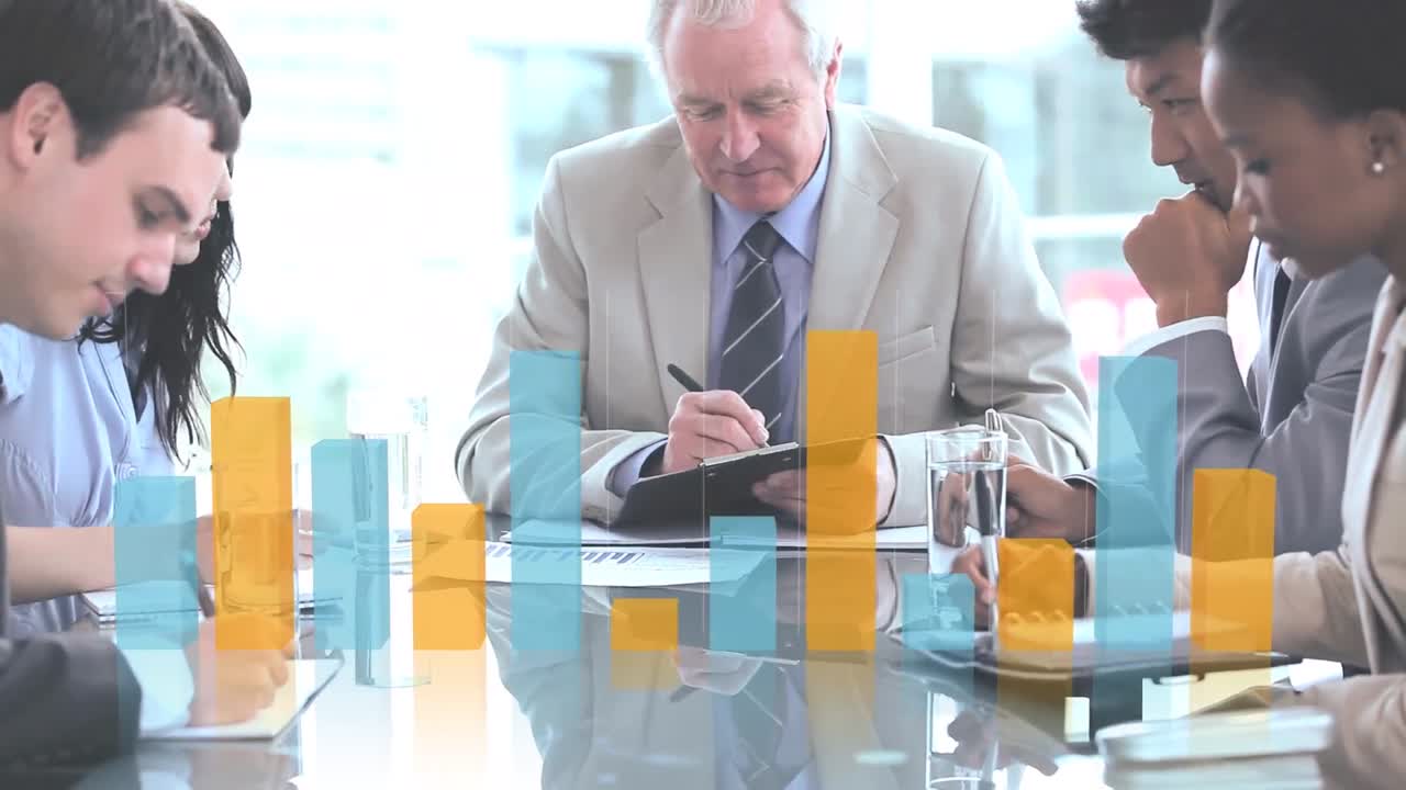 animación del procesamiento de estadísticas sobre diversos empresarios en reuniones