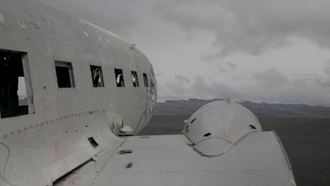 el accidente aéreo de solheimasandur en el desierto de arena negra de islandia