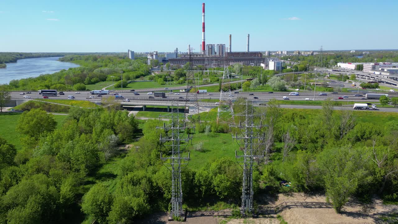 Аэрофотосъемка с дрона: промышленная электростанция в Восточной Европе