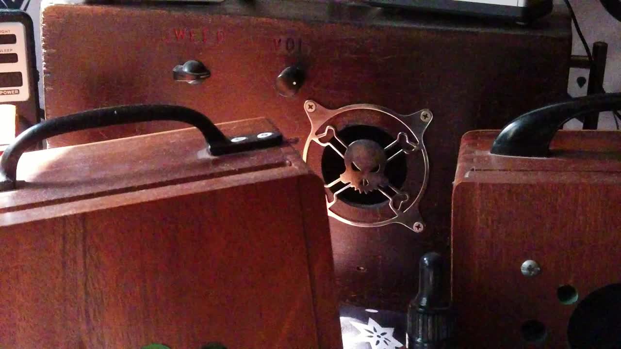 коллекция деревянных паранормальных духов и призраков коробка электронного коммуникационного оборудования