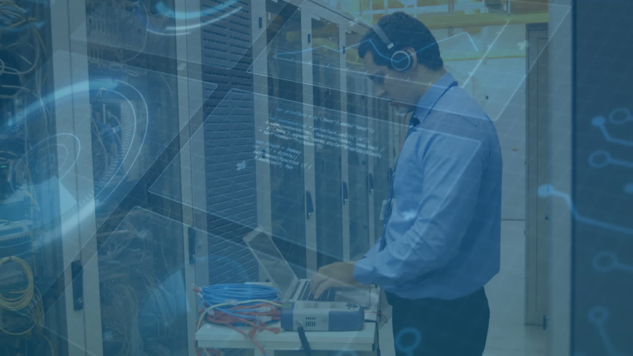 animación de escaneos y procesamiento de datos en pantallas sobre servidores informáticos de control de personas