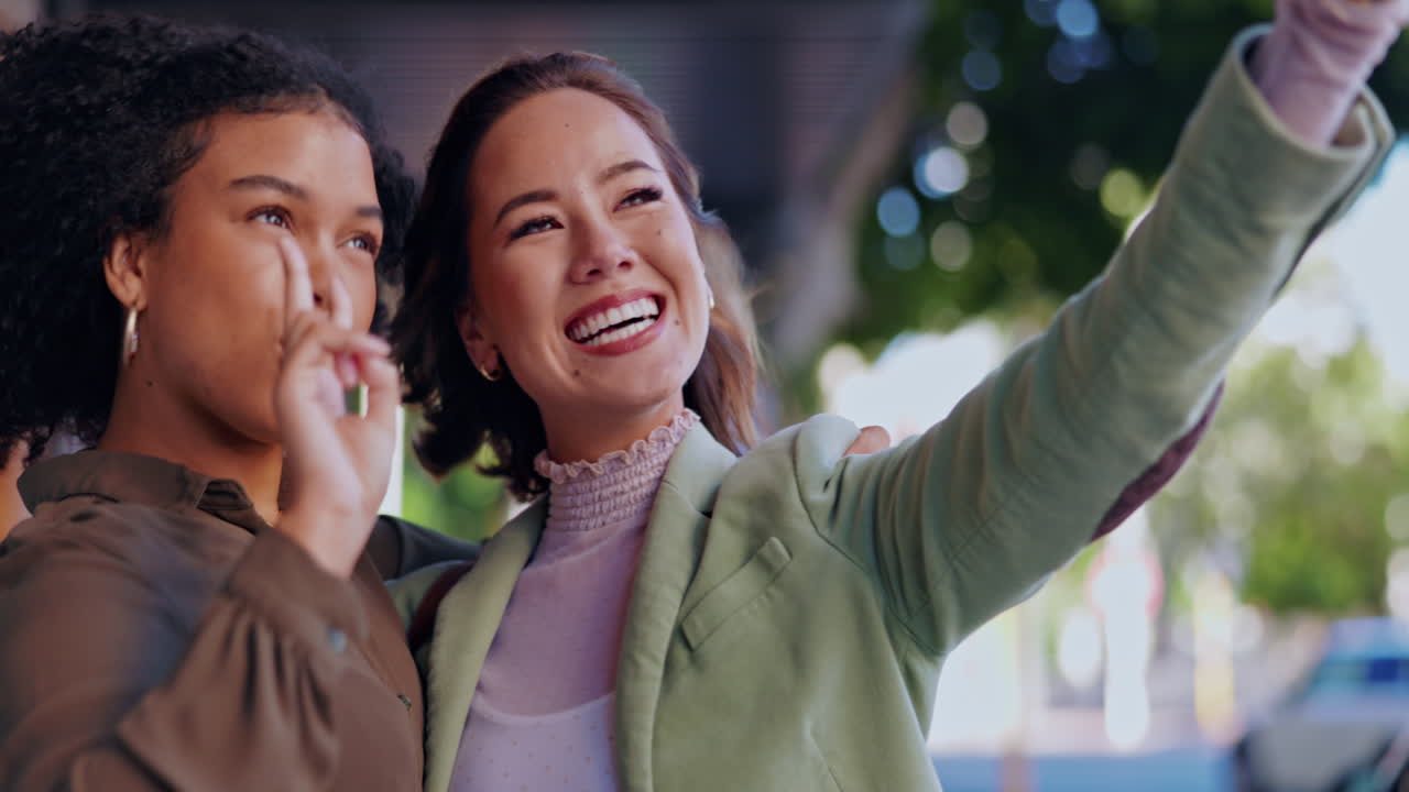 셀카, 코미디, 친구들과 놀이