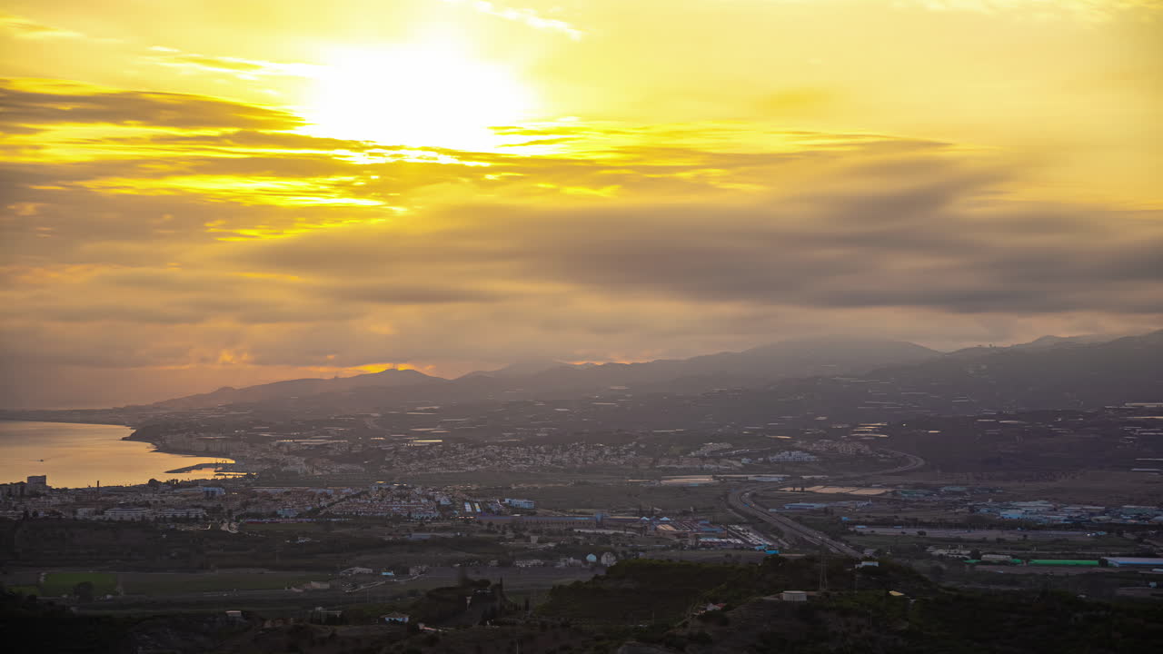 서유럽 지역에서 날씨가 바뀌고, 태양이 뜨면서 구름이 사라지고, 시간이 지날수록