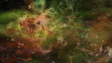 nubes nebulosas contra el telón de fondo de las estrellas en el universo