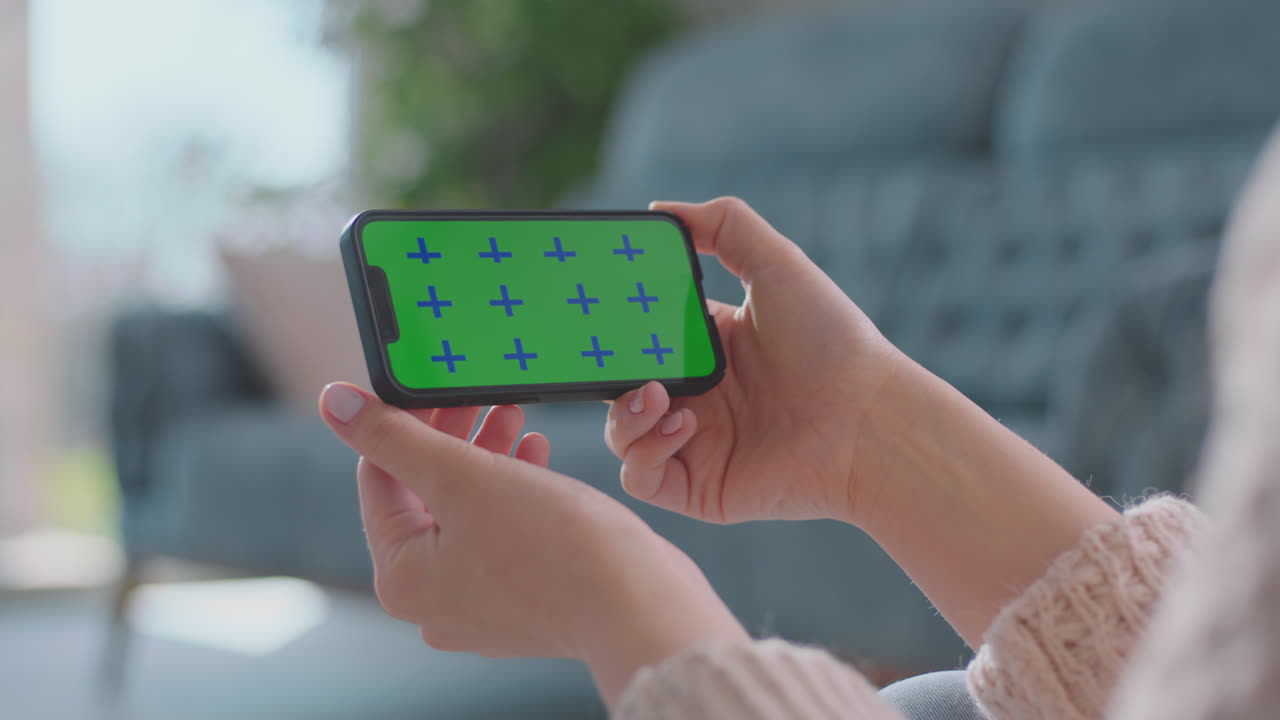 여자가 들고 모바일