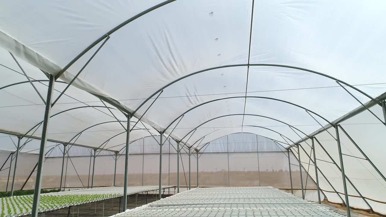 온실 농장과 농경지의 항공 영상