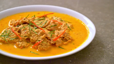 kit de comida tailandesa curry panang con cerdo - estilo de comida tailandesa