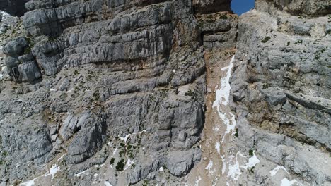 Toma-Aérea-De-Drones-De-Un-Paisaje-Alpino-En-Eslovenia,-4k-Uhd