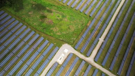 Eine-Große-Solaranlage-Im-Mittleren-Westen