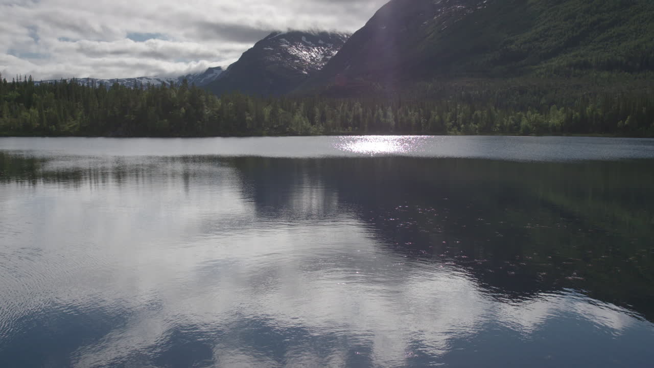 отражение озера норвей 00